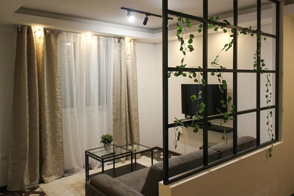 Luxury Apartments Parking In Garage Ниш Экстерьер фото