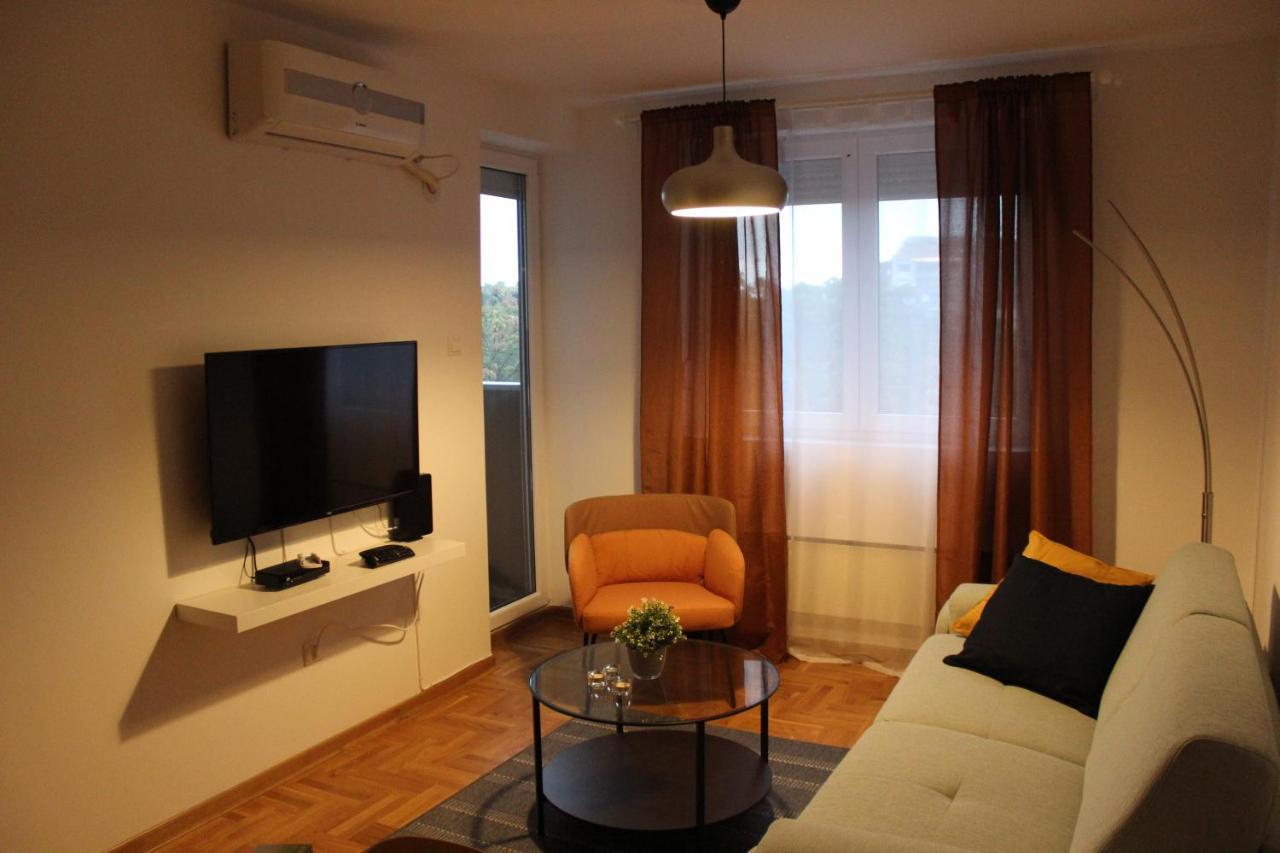 Luxury Apartments Parking In Garage Ниш Экстерьер фото
